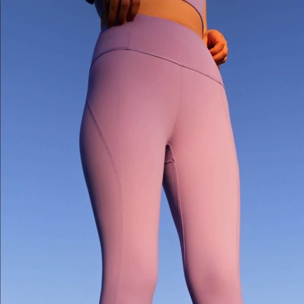 Girlfriend Collective Pocket Leggings in Lilac